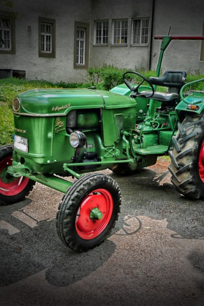 Green tractor 
