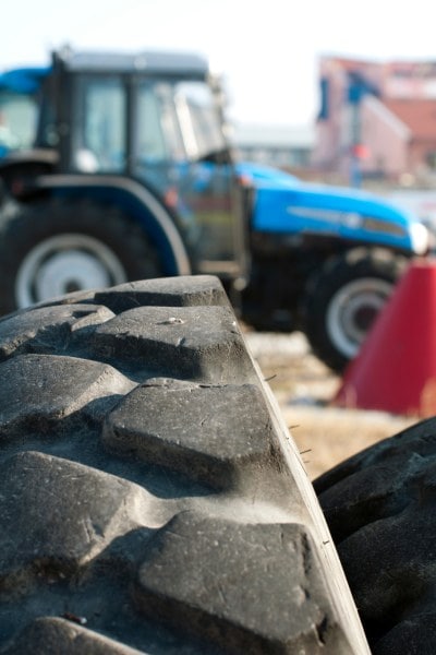 Tractor tires min